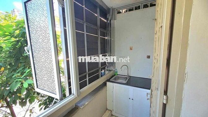 cho thuê phòng tách bếp có ban công ngay Cô Giang Quận 1 gần DH Mở