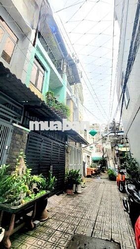 NHÀ ĐẸP HẺM 4M. NGAY BV TÂN PHÚ.  SÁT ĐH VĂN HIẾN. DT: 62m - 4PN, 4WC.