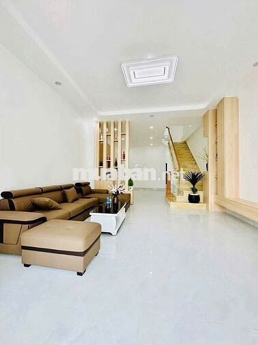 Nhà 1 trệt 1 lầu thổ cư 100% phường Tân Phong