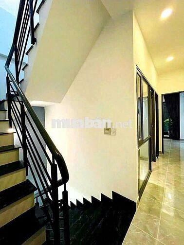 Cho thuê nhà NC 3PN 3WC hẻm 656 Quang Trung P11