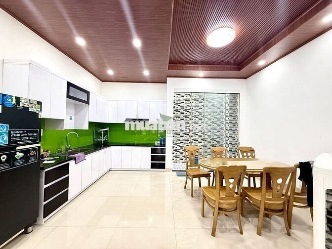 CHO THUÊ NHÀ 4 PHÒNG NGỦ FULL NỘI THẤT KĐT VCN PHƯỚC LONG GIÁ 22 TRIỆU