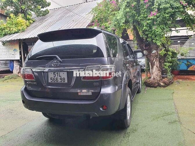 Toyota Fortuner 2017 2.7V 4x4 - 90000 km