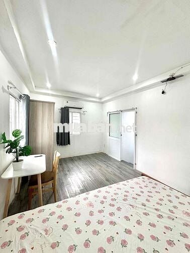 Căn hộ 1 phòng ngủ bờ kè Hoàng Sa Q3