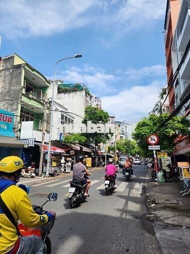Siêu vị trí 2MT Phan Xích Long – Vạn Kiếp  – Giá chỉ 70 triệu/tháng