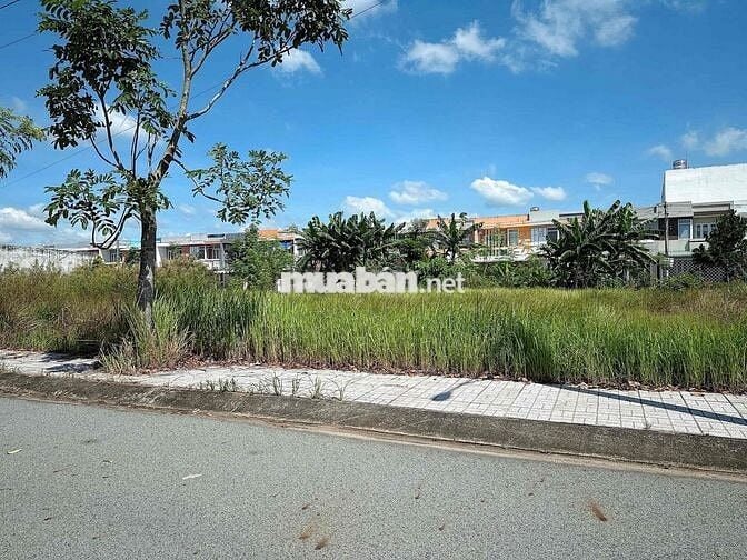 Lô đất SHR Xây Tự Do - Đường nhựa 8m - KDC hiện hữu cách Hocmon 9km