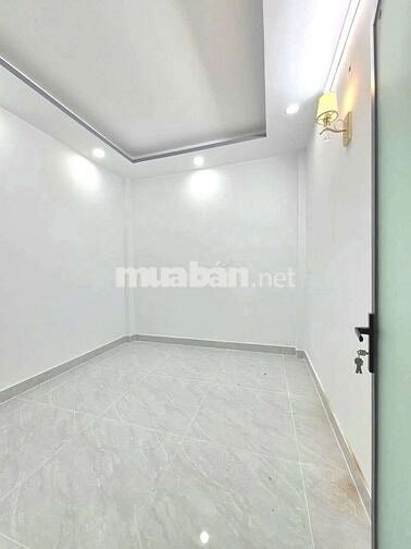 Nhà bự 1 lầu, gần Phú Mỹ Hưng quận 7