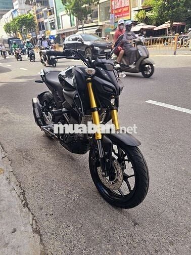 YAMAHA MT15 FULL ĐEN ,ĐỒ CHƠI RẤT NHIỀU.QUÝMOTOR