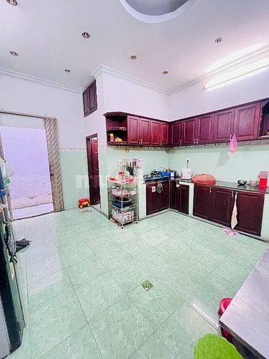 MT Đường Lê Lư DT: 6.4 x 26m công nhận 164m2. đường 16m Giá chỉ 16 tỷ