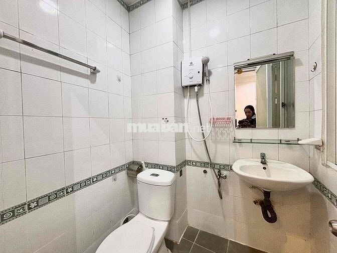 CHO THUÊ STUDIO CỬA SỔ TRỜI NẰM SÁT BÊN QUẬN 1