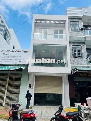 BÁN NHÀ 2 LẦU 
- SỔ HỒNG, HOÀN CÔNG
- ĐƯỜNG B19, KDC HƯNG PHÚ