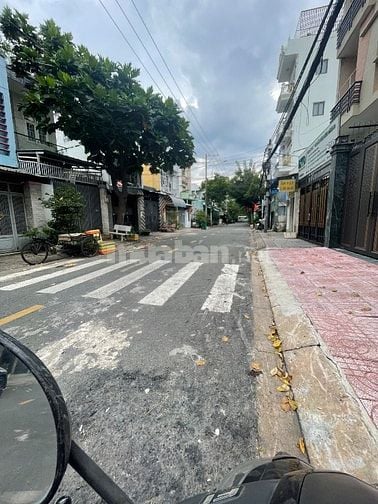 MT Đường Lê Lư DT: 6.4 x 26m công nhận 164m2. đường 16m Giá chỉ 16 tỷ