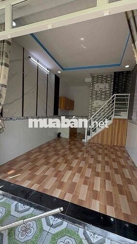 BÁN NHÀ GIÁ RẺ HÓC MÔN 40m2 – 1 TRỆT 1 LẦU 1 LỬNG CHỈ 295 TRIỆU