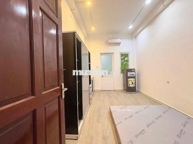 CHO THUÊ STUDIO CỬA SỔ TRỜI NẰM SÁT BÊN QUẬN 1