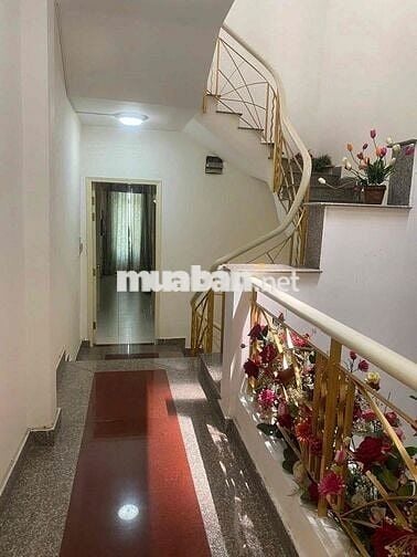 Cho thuê nhà HXH Nguyễn Cư Trinh Q1, Trệt 3 Lầu ST, 4PN 5WC, giá 35tr