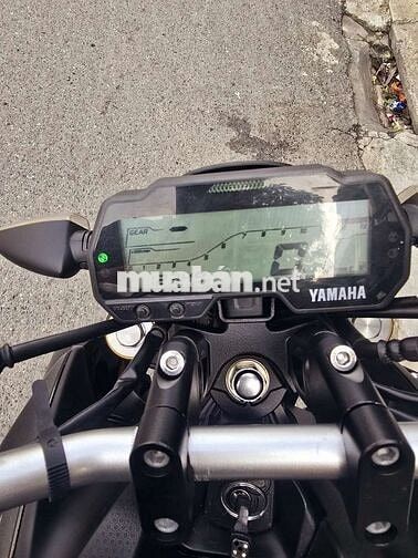 YAMAHA MT15 FULL ĐEN ,ĐỒ CHƠI RẤT NHIỀU.QUÝMOTOR