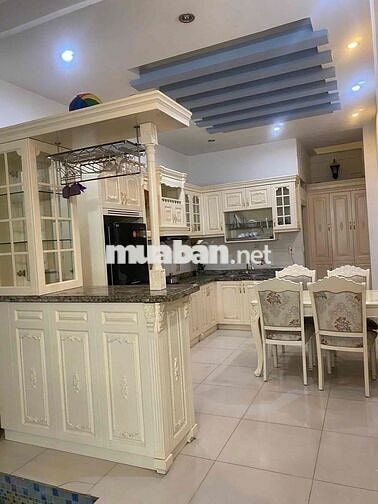 Cho thuê nhà HXH Nguyễn Cư Trinh Q1, Trệt 3 Lầu ST, 4PN 5WC, giá 35tr