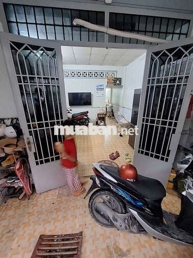 Bán nhà sổ hồng dt 4x12 cách đường Trung Mỹ Tân Xuân 20m
