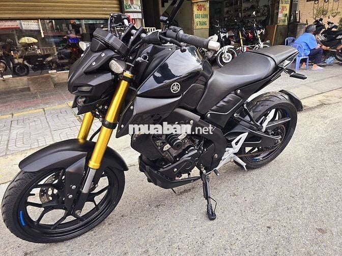 YAMAHA MT15 FULL ĐEN ,ĐỒ CHƠI RẤT NHIỀU.QUÝMOTOR