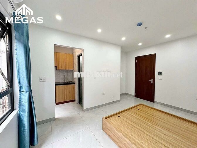 STUDIO CỰC RỘNG CỬA SỔ LỚN FULL NỘI THẤT NGAY CHÂN CẦU VƯỢT MỄ TRÌ
