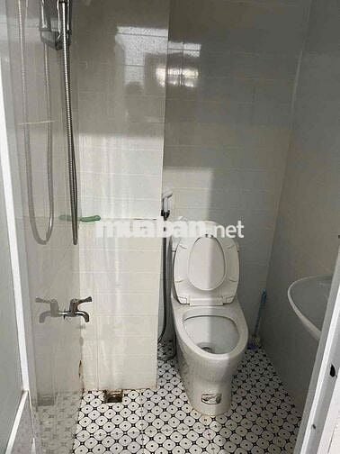 CHO THUÊ NHÀ 1/ HẺM XE HƠI TẬN NHÀ DƯƠNG QUẢNG HÀM P5