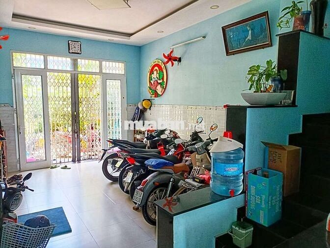 2 Phòng Trọ, Ban Công lớn , Cửa sổ lớn Quận 8