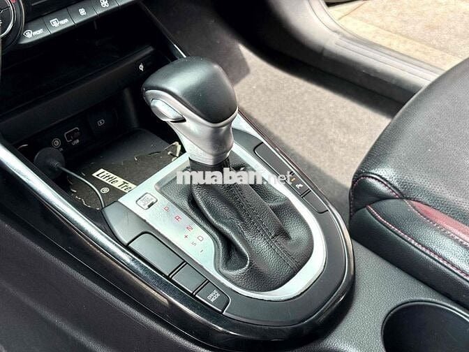 Kia Cerato 2021 2.0 AT PREMIUM - 57000 km