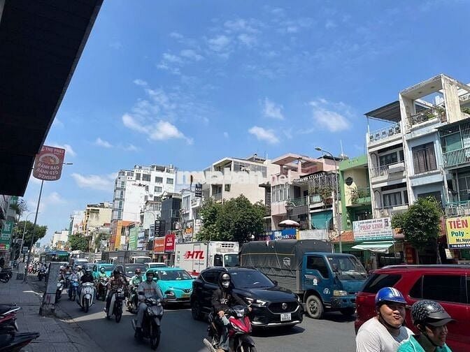 Nhà Đẹp Mặt Tiền Bạch Đằng – Trung Tâm Thương Mại Sôi Động Bình Thạnh