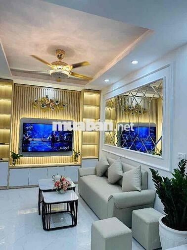 Nhà đẹp Cầu Giấy DT 30m, MT 6m