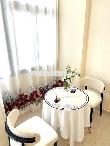 PRIVATE ROOM FOR RENT - STREET FACING HOUSE IN D1
