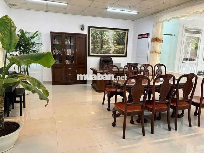 Cho thuê nhà đường Cách Mạng Tháng 8, Phường 8, Đà Lạt