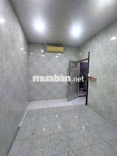 Cho thuê Căn nhà cấp 4  xe tải tới nhà 
120/tạ Quang bửu p4, Q8