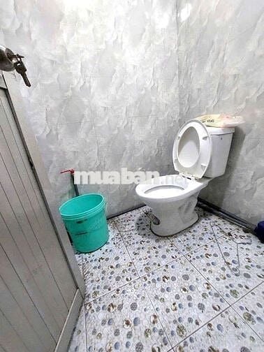 Cho thuê Căn nhà cấp 4  xe tải tới nhà 
120/tạ Quang bửu p4, Q8