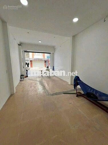 CHO THUÊ MẶT BẰNG Mặt Tiền 425 Nguyễn Thái Bình, P.12, Tân Bình