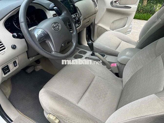 Toyota Innova 2016 2.0G - 180000 km
