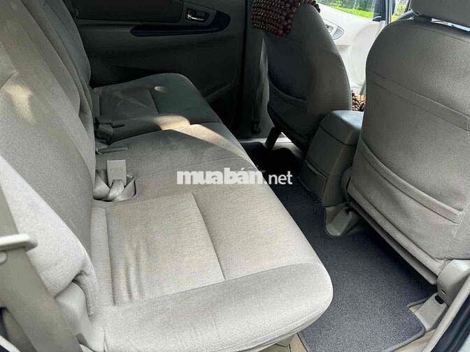 Toyota Innova 2016 2.0G - 180000 km