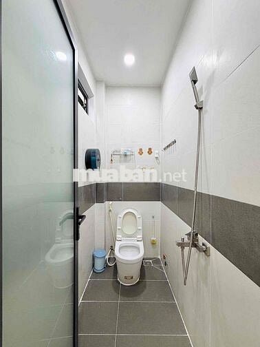 nhà chính chủ hoàn công đầy đủ,giấy tờ pháp lý rõ ràng