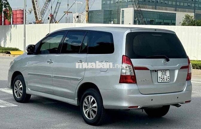 Toyota Innova 2016 2.0G - 180000 km