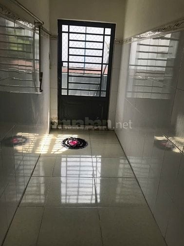 Bán nhà riêng gần chợ đầu mối Hóc Môn, 4,9 tỷ, 60m2.