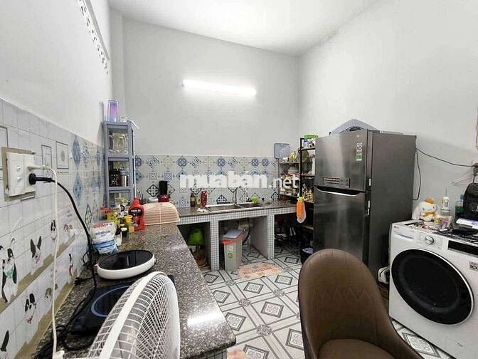 Bán nhà 8 x 17,5 (139,6m2 full thổ) hẻm ôtô gần Trường Nguyễn Hồng Đào