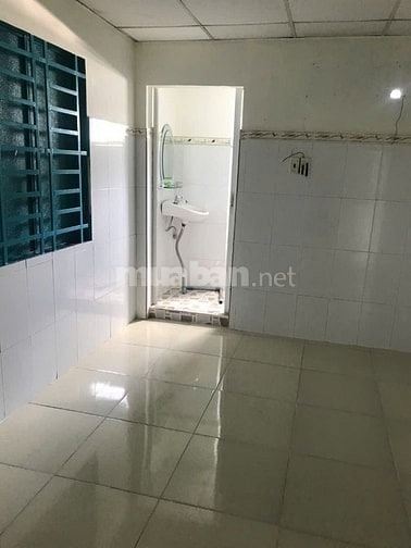 Bán nhà riêng gần chợ đầu mối Hóc Môn, 4,9 tỷ, 60m2.