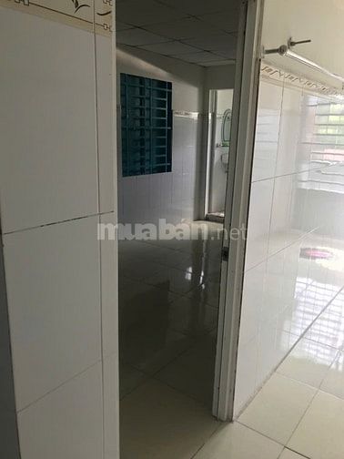 Bán nhà riêng gần chợ đầu mối Hóc Môn, 4,9 tỷ, 60m2.