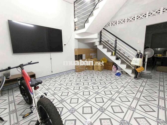 Bán nhà 8 x 17,5 (139,6m2 full thổ) hẻm ôtô gần Trường Nguyễn Hồng Đào