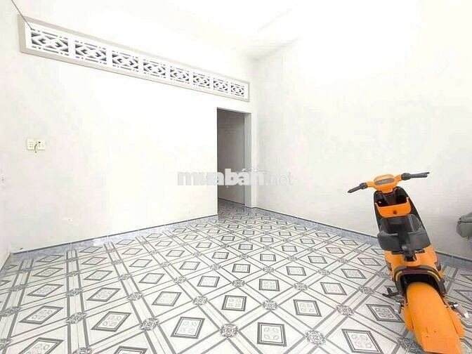 Bán nhà 8 x 17,5 (139,6m2 full thổ) hẻm ôtô gần Trường Nguyễn Hồng Đào