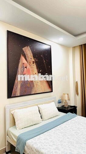 PRIVATE ROOM FOR RENT - STREET FACING HOUSE IN D1