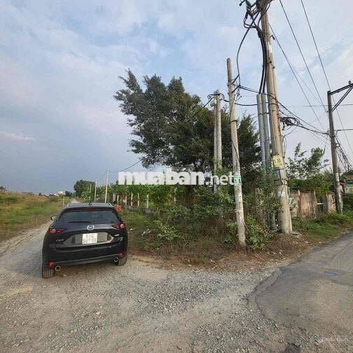 Đất 2 MT đường 10m ngay TT Bình Chánh (phủ hồng 2022)