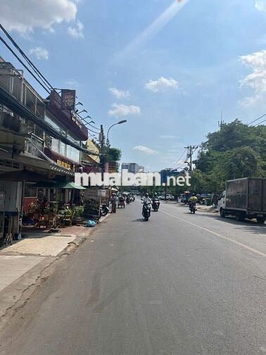 Cần bán nhà mặt tiền quận 10 ngang 5,2m