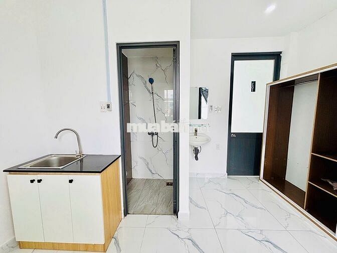 PHÒNG BAN CÔNG CÓ MÁY GIẶT RIÊNG