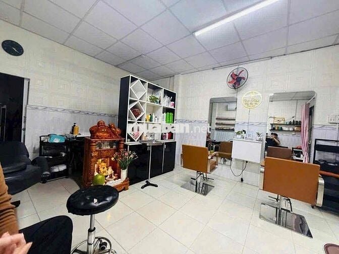 Nhà mặt tiền kinh doanh 720tr kẹt vốn