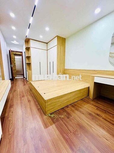 Bán Gấp Nhà Cầu Giấy 6Tầng Thang Máy-40m2 Xây Mới Nhỉnh 9 Tỷ