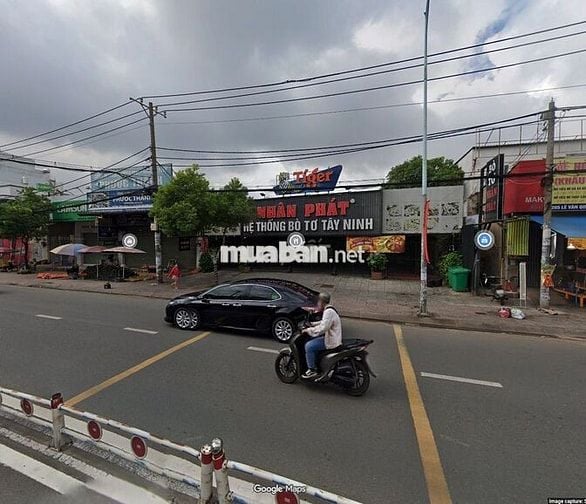 Vị Trí Đẹp-Nhà Mới - Giá Tốt 18x50 ngay gần Vòng Xoay ngã 6 Hoà Bình